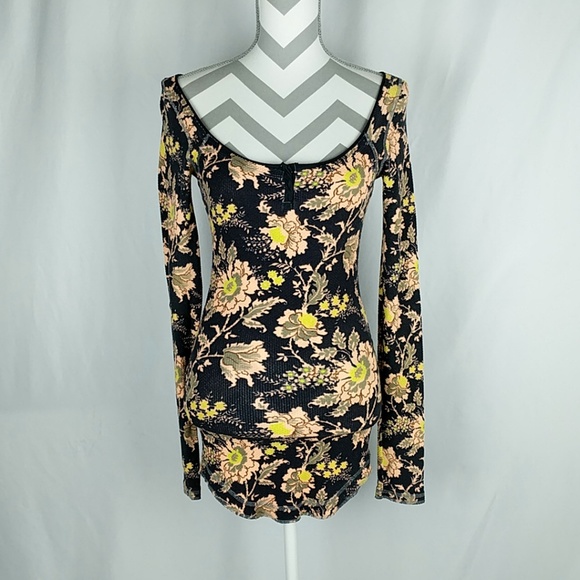Free People Tops - Free People Scoop Neck Floral Thermal Top XXS
